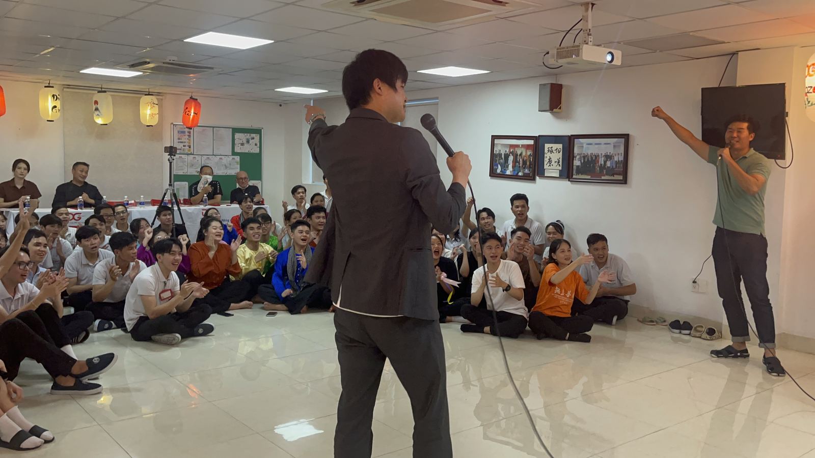 Học viên NOZOMI tham gia buổi sinh hoạt tập thể