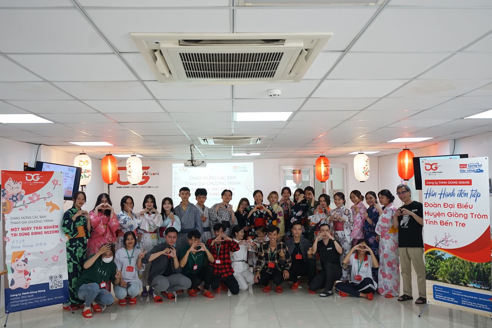 Học viên tham gia chương trình văn hóa và giao lưu